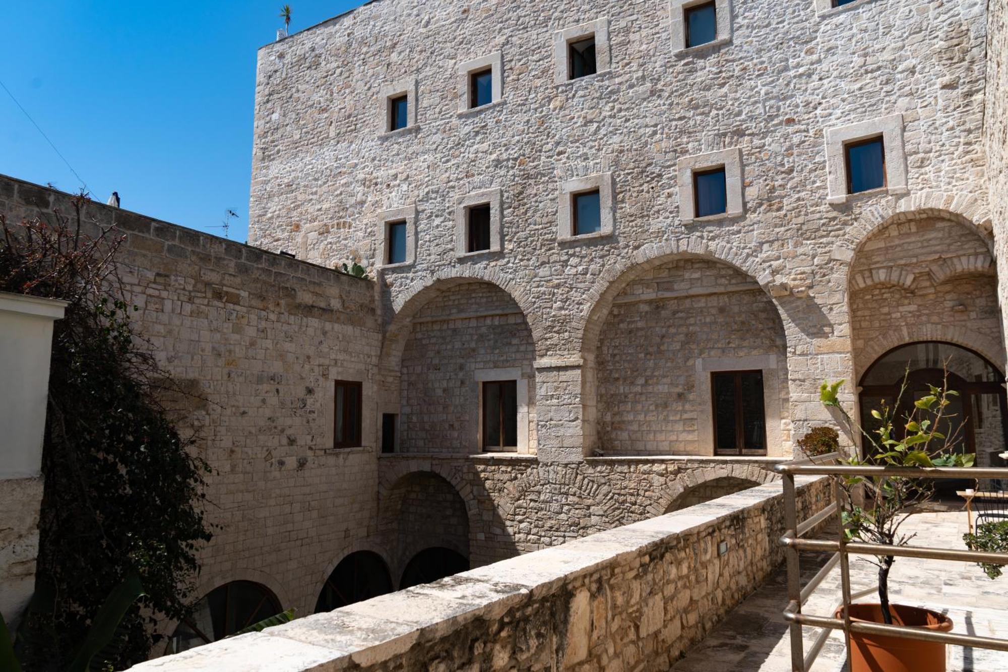 S. Martin Hotel Giovinazzo Exterior foto